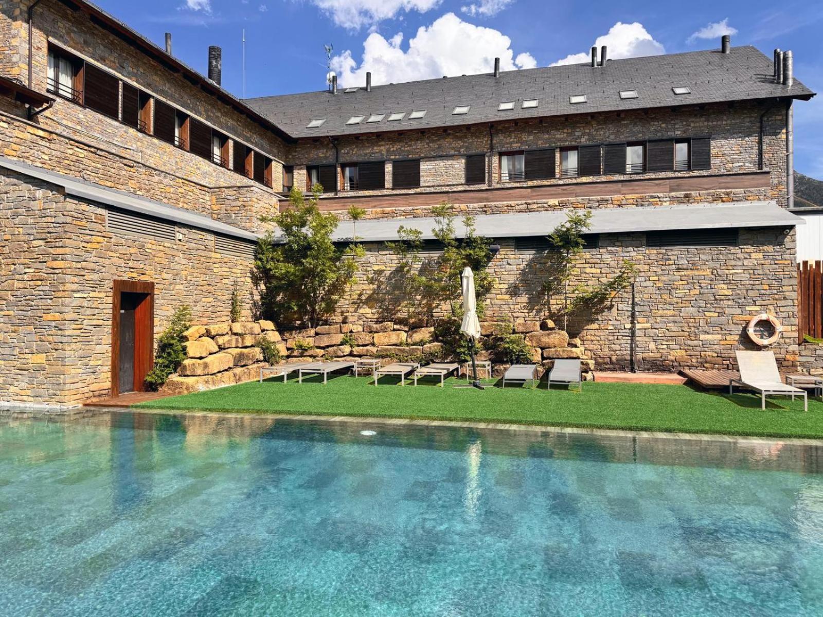 Aparthotel Siente Boí&SPA Pla de l'Ermita Exterior foto